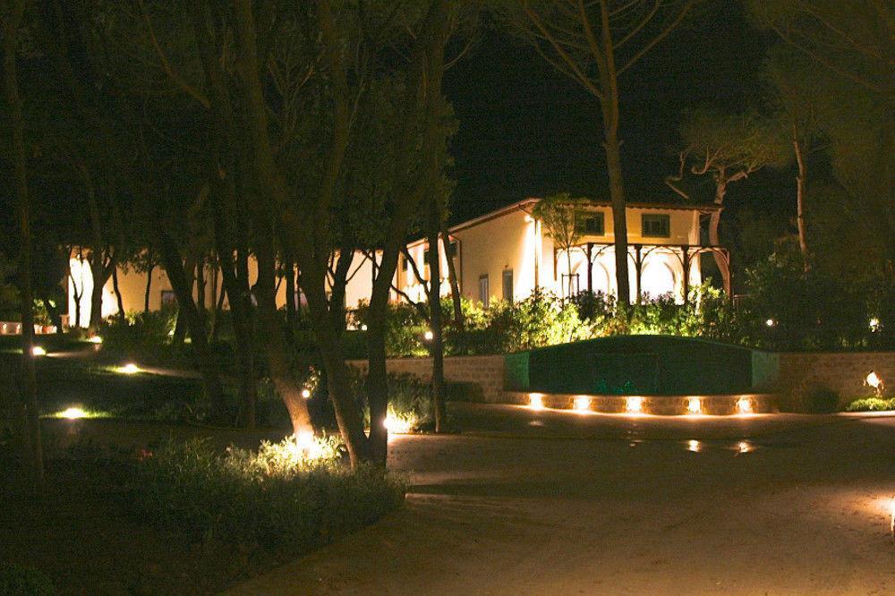 Hotel Il Delfino Сан-Вінченцо Екстер'єр фото
